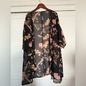 SHEIN Black and Pink Floral Kimono Robe